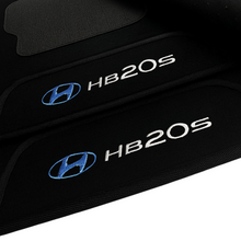 Carregar imagem no visualizador da galeria, TAPETE CARPETE HB20s 2012 A 2019 BORDADO 4 PEÇAS
