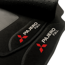 Carregar imagem no visualizador da galeria, TAPETE CARPETE PAJERO FULL 2000 A 2021 BORDADO 4 PEÇAS
